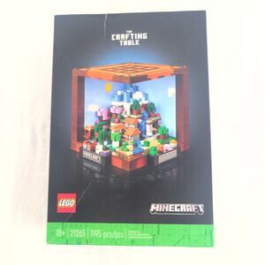 Lego Minecraft The Crafting Table New & Sealed In Box Age 18+ *Damaged Box